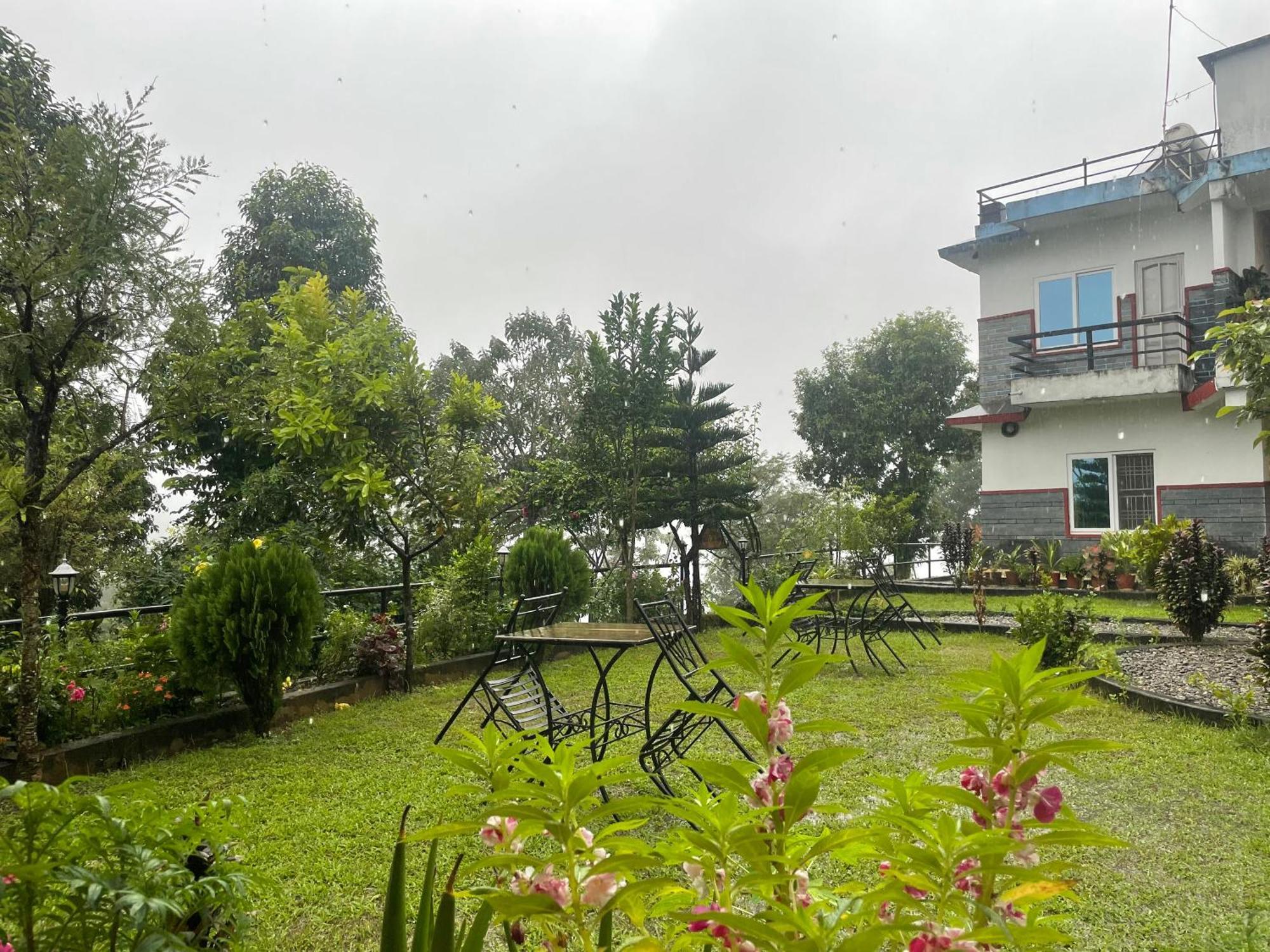 Himalaya Serene View Guest House & Farm Stay Deorāli Exterior foto