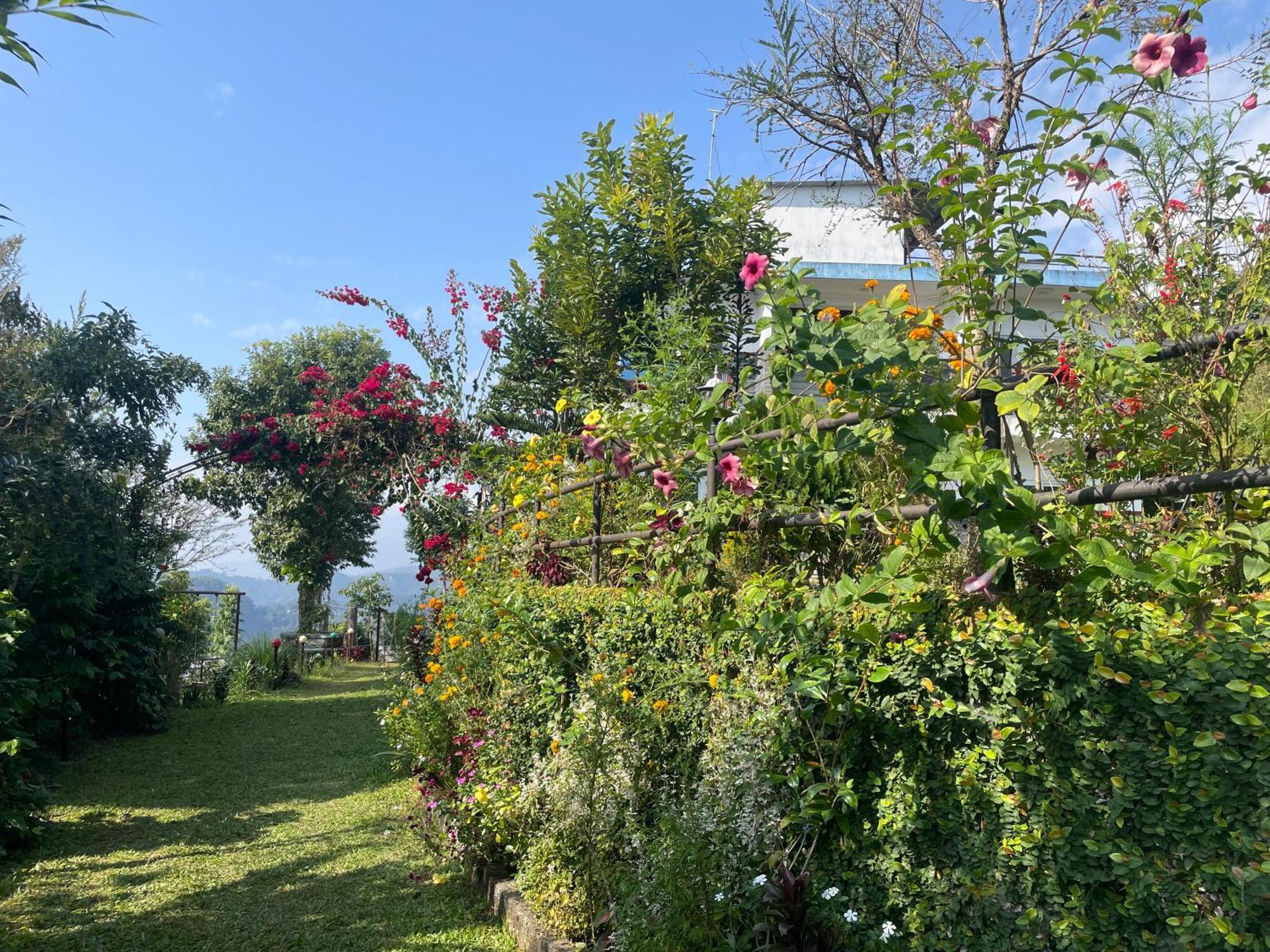 Himalaya Serene View Guest House & Farm Stay Deorāli Exterior foto